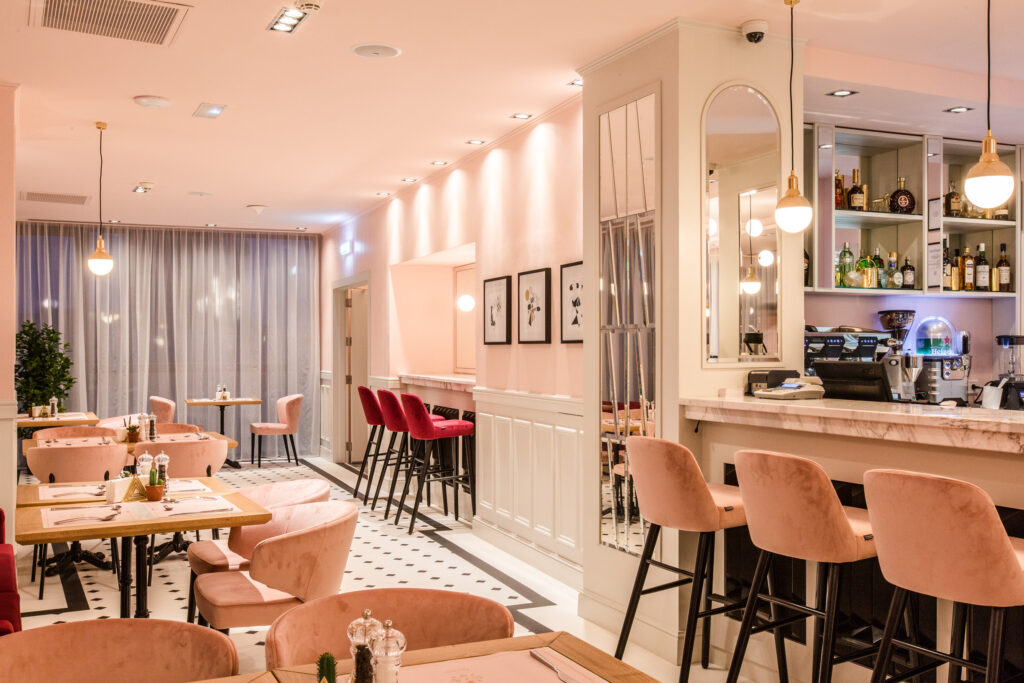 cismigiu bistro la etaj